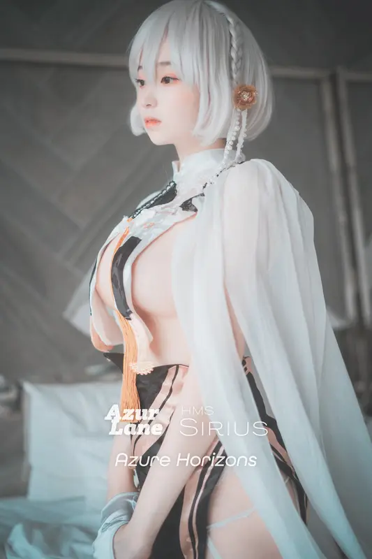Azur Lane HMS Sirius - DJAWA