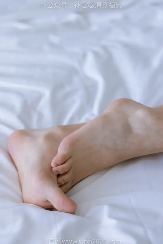 [BoBoSocks袜啵啵]NO.251 小甜豆-高跟鞋、超薄黑丝、裸足 - BoBoSocks袜啵啵